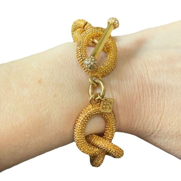 Chunky Goldtone Banana Republic Chain Link Statement Bracelet Signed Toggle Y2k - Picture 1 of 7